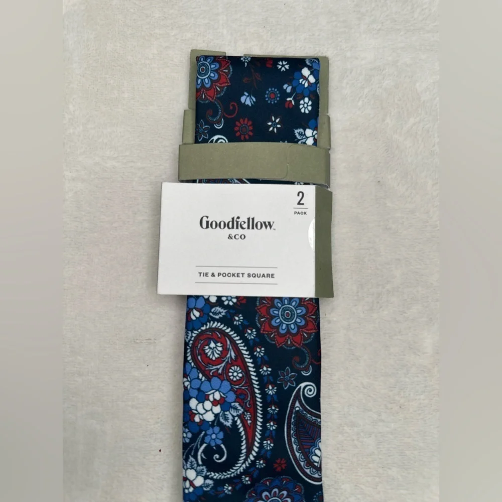 Good fellow & Co Men's Red Blue Tie & pocket square One Size